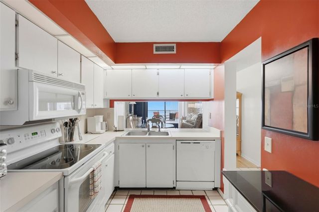 6372 PALMA DEL MAR BOULEVARD S 207, St Petersburg, FL 33715