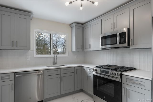 17 Wedgewood Drive, Goshen, NY 10924