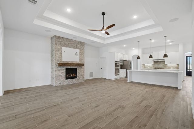 224 Peninsula Point Drive, Montgomery, TX 77356
