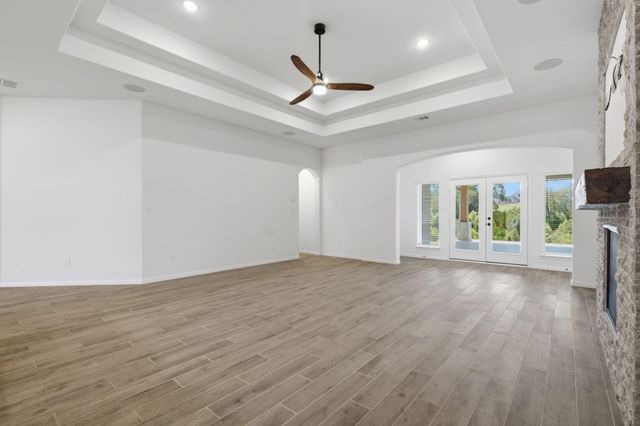 224 Peninsula Point Drive, Montgomery, TX 77356