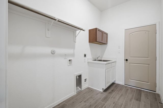 224 Peninsula Point Drive, Montgomery, TX 77356