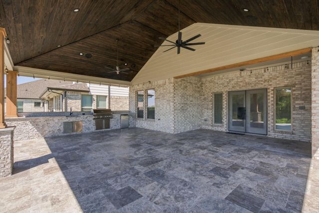 224 Peninsula Point Drive, Montgomery, TX 77356