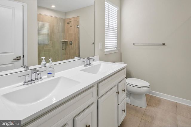217 CORNWALL DR, Swedesboro, NJ 08085