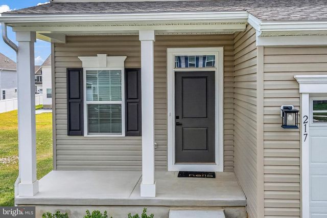 217 CORNWALL DR, Swedesboro, NJ 08085