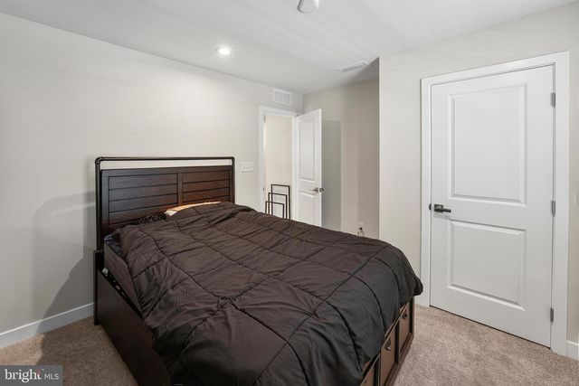 217 CORNWALL DR, Swedesboro, NJ 08085