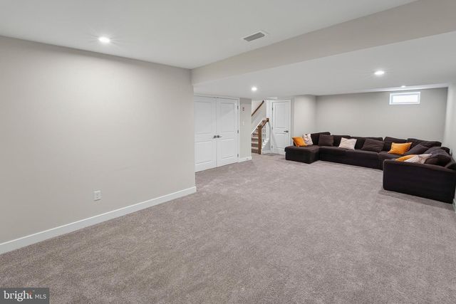 217 CORNWALL DR, Swedesboro, NJ 08085