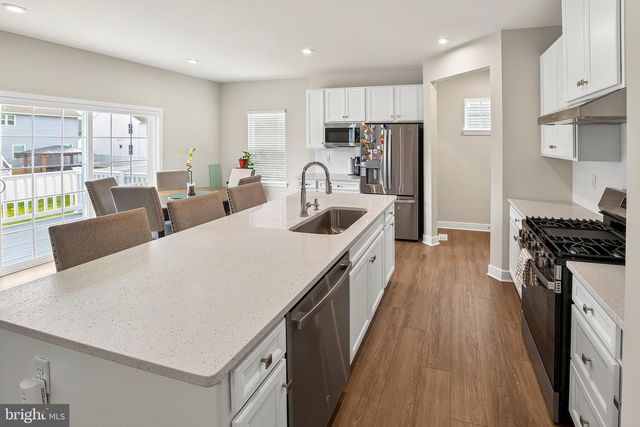 217 CORNWALL DR, Swedesboro, NJ 08085