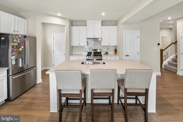 217 CORNWALL DR, Swedesboro, NJ 08085