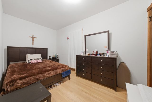 4746 N Karlov Avenue, Chicago, IL 60630