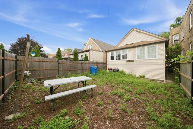 4746 N Karlov Avenue, Chicago, IL 60630