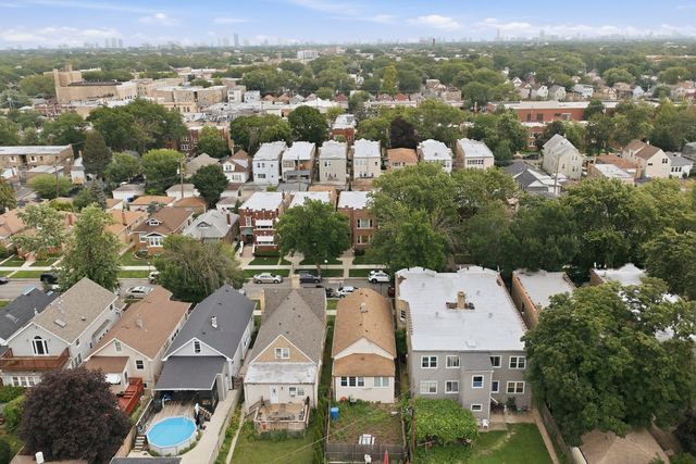 4746 N Karlov Avenue, Chicago, IL 60630