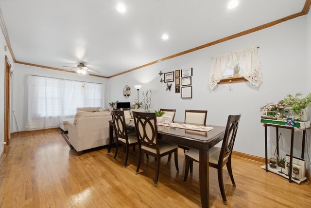 4746 N Karlov Avenue, Chicago, IL 60630