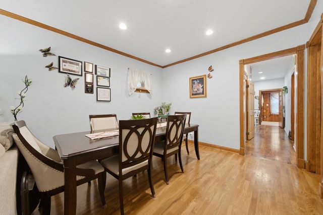 4746 N Karlov Avenue, Chicago, IL 60630
