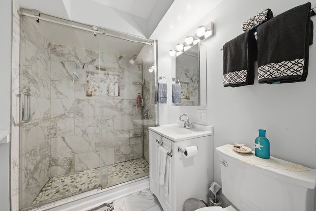 4746 N Karlov Avenue, Chicago, IL 60630
