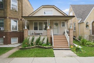 4746 N Karlov Avenue, Chicago, IL 60630