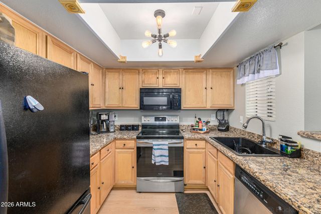 5757 W EUGIE Avenue W 1110, Glendale, AZ 85304