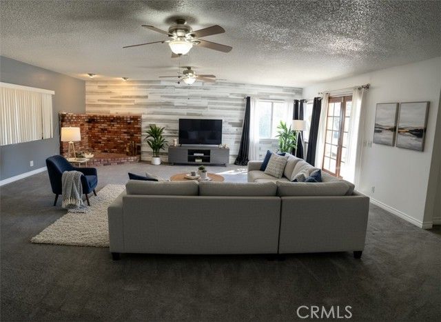 18403 Danbury, Hesperia, CA 92345