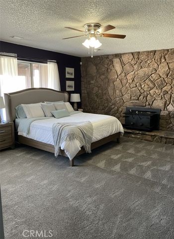 18403 Danbury, Hesperia, CA 92345