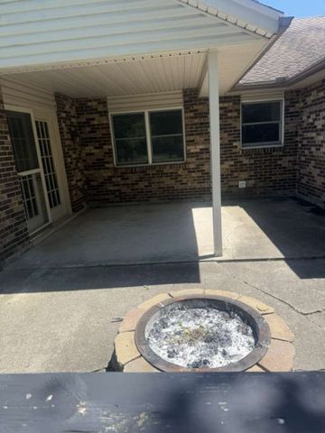 721 Rockridge Circle, Vandalia, OH 45377