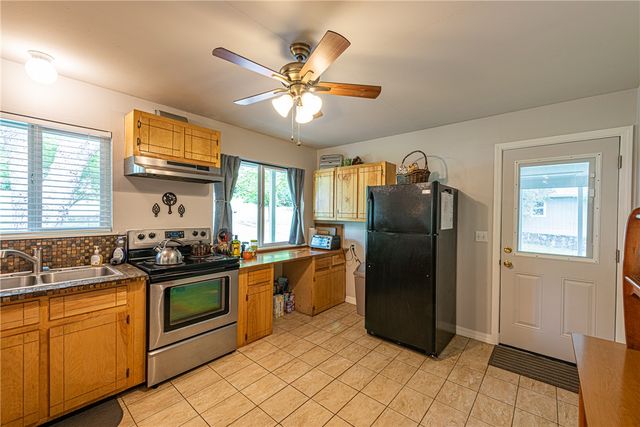 63 Dogwood Street, West Fork, AR 72774