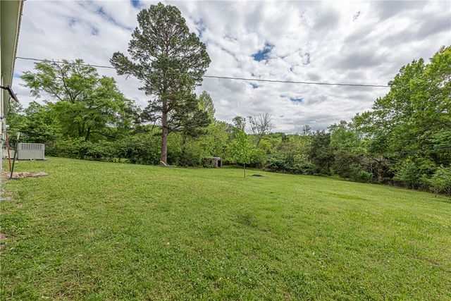 63 Dogwood Street, West Fork, AR 72774