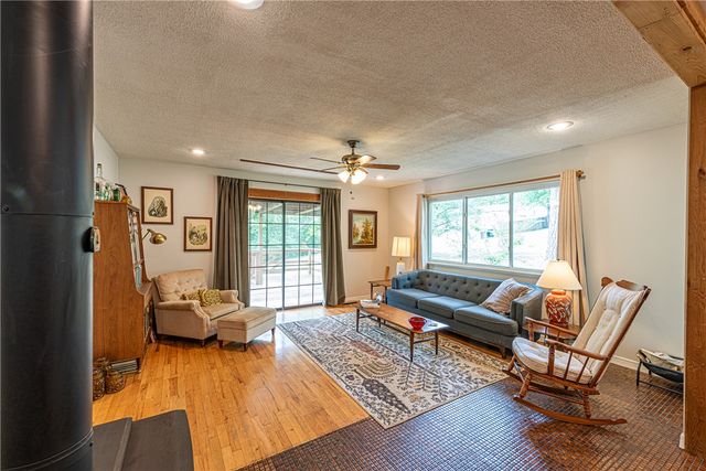 63 Dogwood Street, West Fork, AR 72774