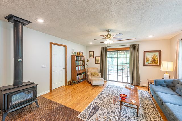 63 Dogwood Street, West Fork, AR 72774