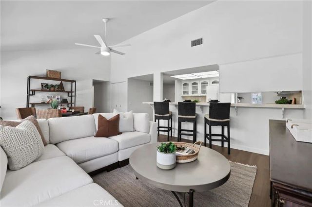 10371 Humbolt Street, Los Alamitos, CA 90720