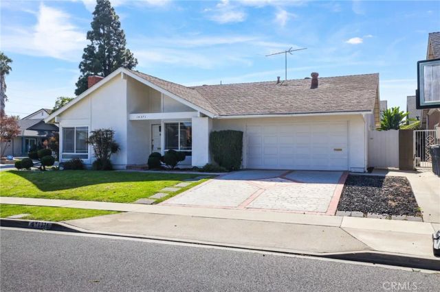 10371 Humbolt Street, Los Alamitos, CA 90720