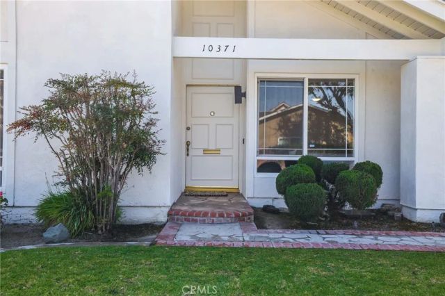 10371 Humbolt Street, Los Alamitos, CA 90720