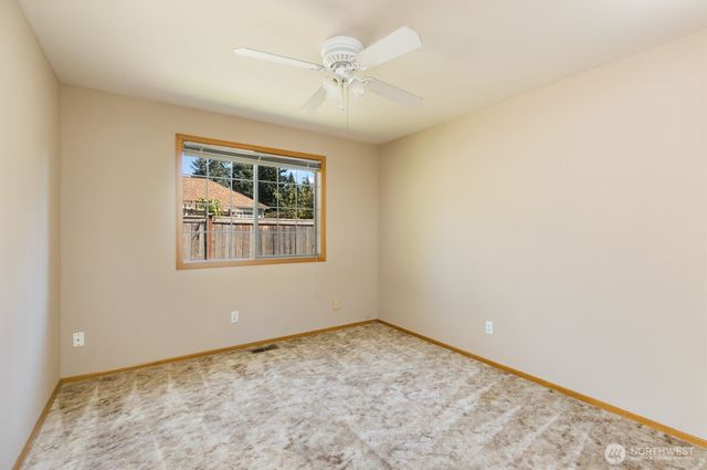 9401 167 Street Ct E, Puyallup, WA 98375