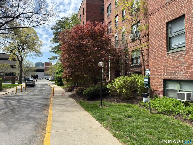 28 Strawberry Hill Avenue 112-1E, Stamford, CT 06905