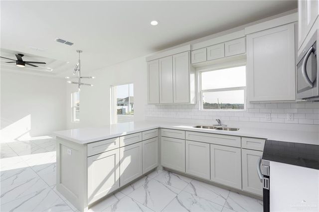 1007 Clarence Avenue, Edinburg, TX 78541