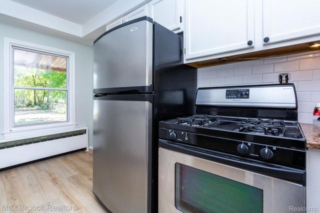 4120 Lotus Drive, Waterford Charter Township, MI 48329