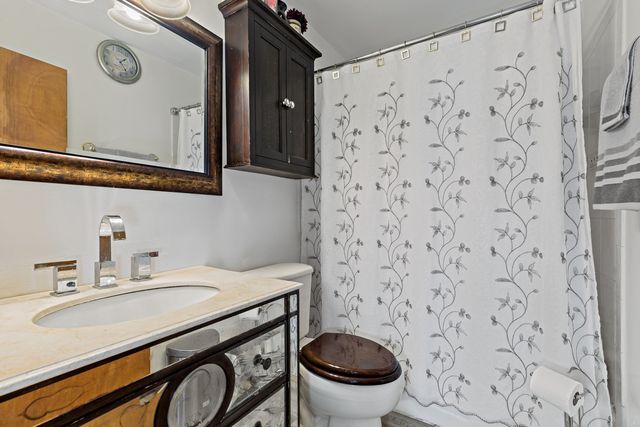 3513 Bordeaux Court, Hazel Crest, IL 60429