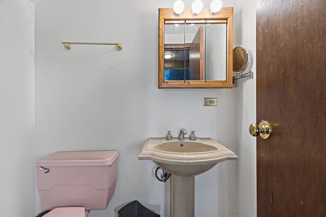 3513 Bordeaux Court, Hazel Crest, IL 60429