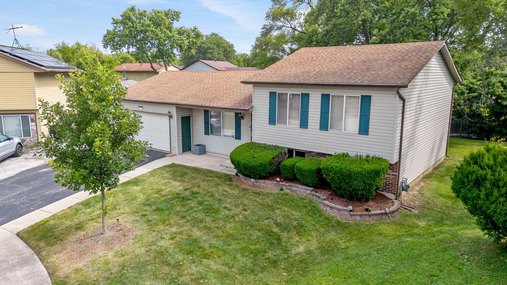 3513 Bordeaux Court, Hazel Crest, IL 60429