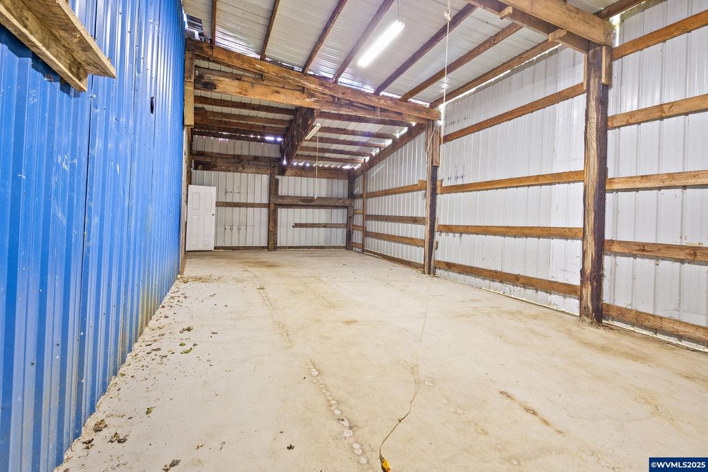 Image 46 of property listing at 5655 violet Dr, Sheridan, OR 97378