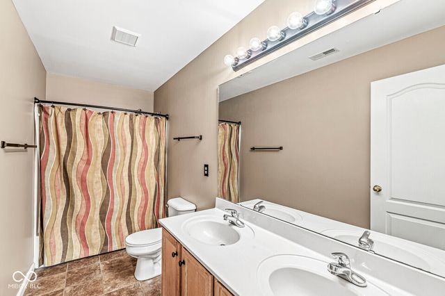 9899 Brightwater Drive, Fishers, IN 46038