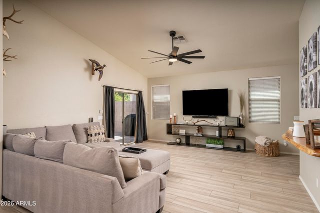 9013 W Villa Maria Drive, Peoria, AZ 85382