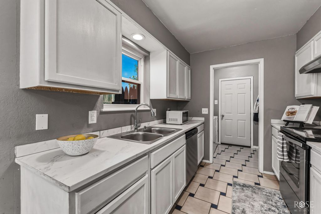 Image 10 of property listing at 1421 Millspaugh Street, San Angelo, TX 76901