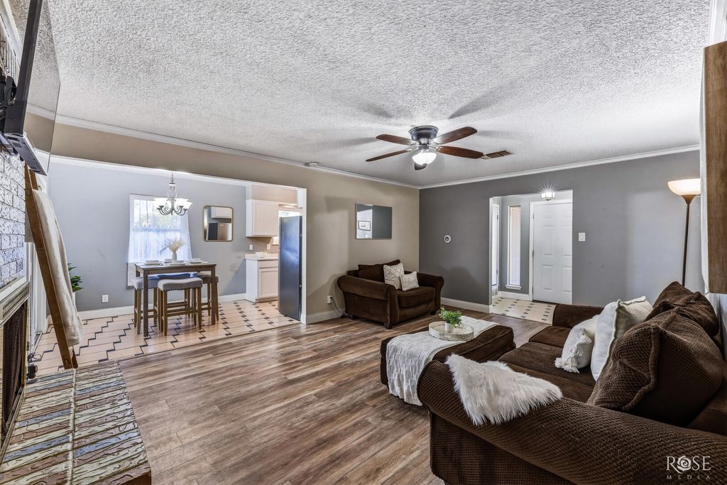Image 6 of property listing at 1421 Millspaugh Street, San Angelo, TX 76901