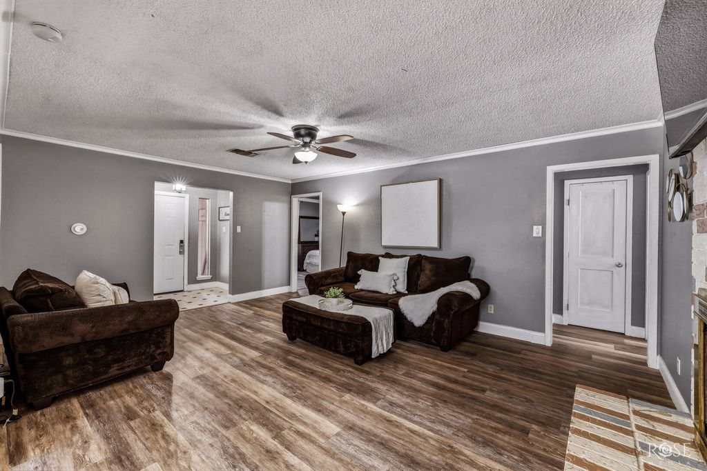 Image 7 of property listing at 1421 Millspaugh Street, San Angelo, TX 76901