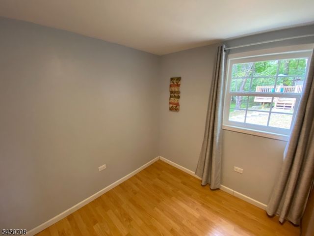54 Northwood Dr, High Bridge Boro, NJ 08829