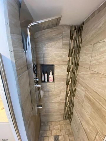 54 Northwood Dr, High Bridge Boro, NJ 08829