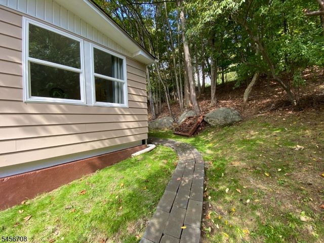 54 Northwood Dr, High Bridge Boro, NJ 08829