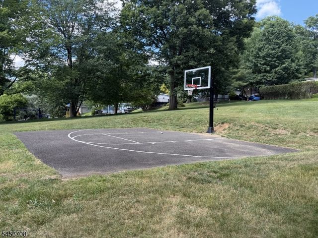 54 Northwood Dr, High Bridge Boro, NJ 08829