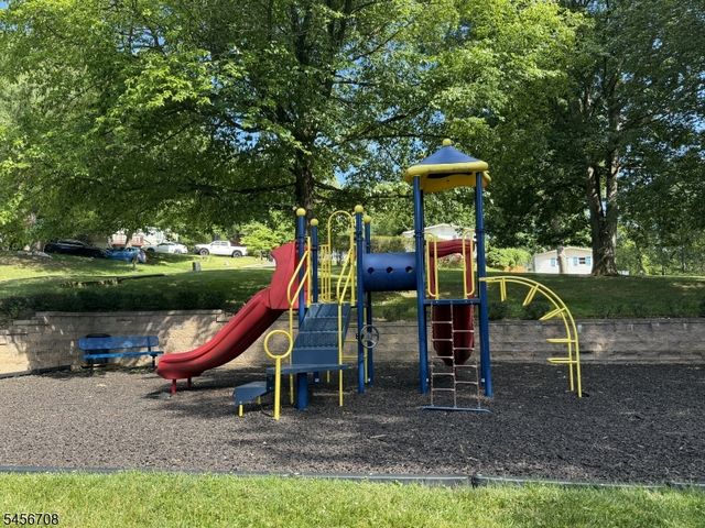 54 Northwood Dr, High Bridge Boro, NJ 08829