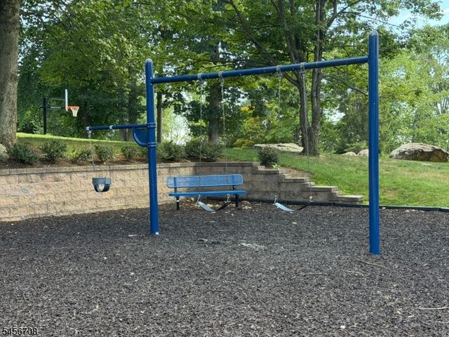 54 Northwood Dr, High Bridge Boro, NJ 08829