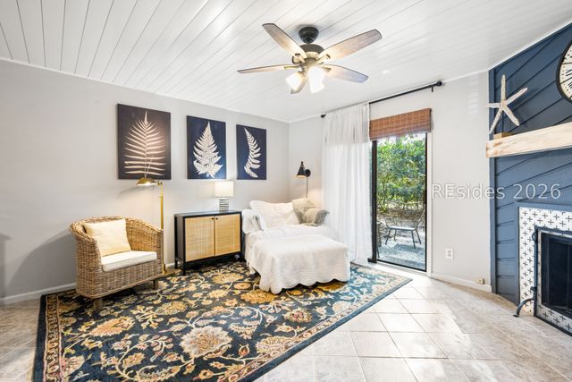 96 Mathews Dr Apt 164, Hilton Head Island, SC 29926